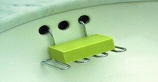 Cool Idea: Minimalist Soap Holder
