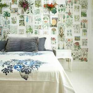 DIY: Découpaged Walls