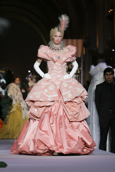 Modelwalk_Tony_14482368_600 Modelwalk_Tony_14482368_600