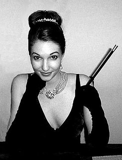 Halloween Look of the Day: Holly Golightly 