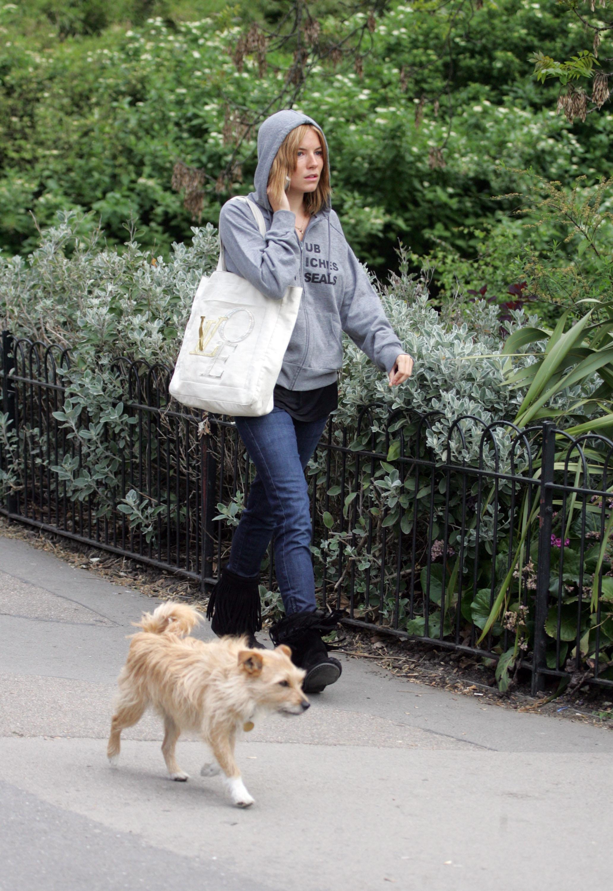 sienna_miller_19_wenn1285914 sienna_miller_19_wenn1285914