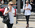 Ashley Olsen Keeps it Simple