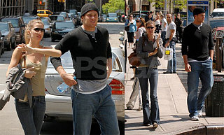 Gisele & Tom Spend Sunday in Company of Zero Moms