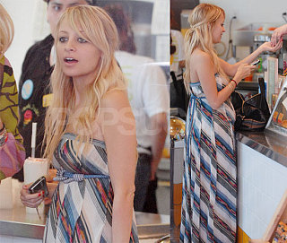 Nicole Richie Juices Up! Fruit-tastic!