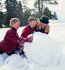 Holiday Fit Tip: Get the Kids Outside Holiday Fit Tip: Get the Kids Outside