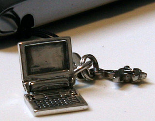 C'Elegance = Chic Cell Phone Bling Bling