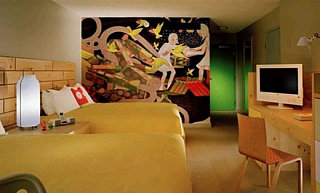 Tech News Roundup - Real Live Gaming Hotel!