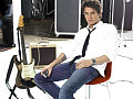 John Mayer Gets His BlackBerry Curve On