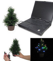 USB Christmas Tree: Love It or Leave It? 