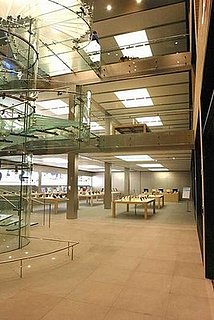 Daily Tech: First Look at Apple's New Meatpacking Store
