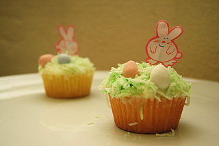 52 Weeks of Baking: Springtime Lemonade Cupcakes