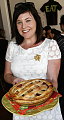 Yummy Link: Apple-Huckleberry Peace Pie 