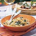 Fast & Easy Dinner: Pasta with Caramelized Onion Trio, Arugula, and Mozzarella