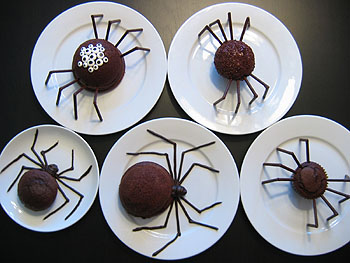 Yummy Link: Creepy Cakes