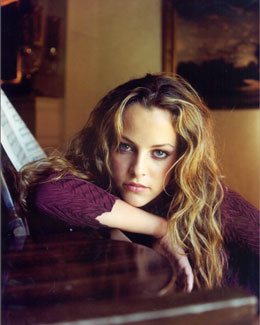 Model of the Week: Riley Keough Model of the Week: Riley Keough