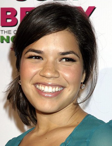 Makeup Tips for Freckle-Faced Femmes