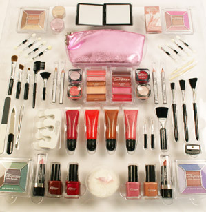 Guess Who? The Starlet With a "Ridiculous" Makeup Collection Guess Who? The Starlet With a "Ridiculous" Makeup Collection
