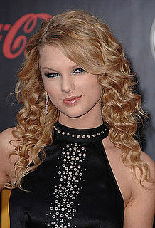 Love It or Hate It? Taylor Swift's American Music Awards Look