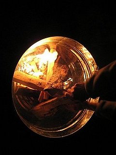 How To:  Make a Last-Minute Outdoor Fireplace