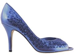 Love or Hate: Nina Fortney Yy