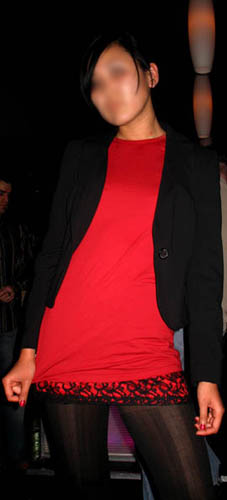 Look of The Day: Theme Night! Red & Black