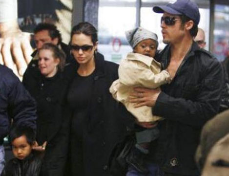 The Jolie-Pitt's Christmas Present