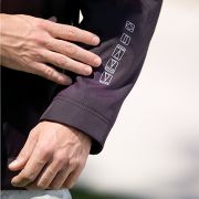 iPod Controlling Jacket = Chic Gadget Garment